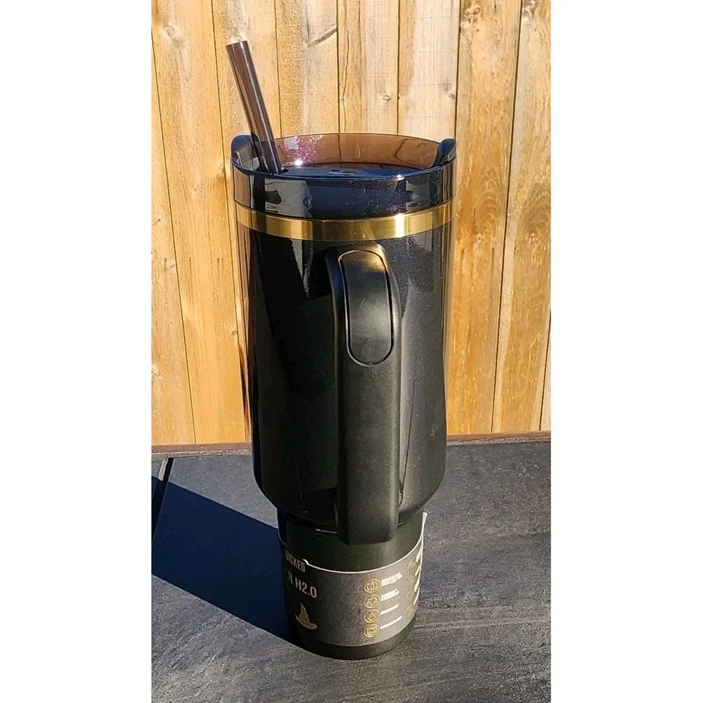 Stanley x Wicked  40oz FlowState Quencher Tumbler Elphaba For‎ Good **Read** - Picture 3 of 10